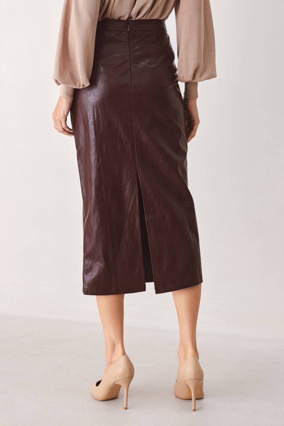 STAND TALL FAUX LEATHER PENCIL SKIRT