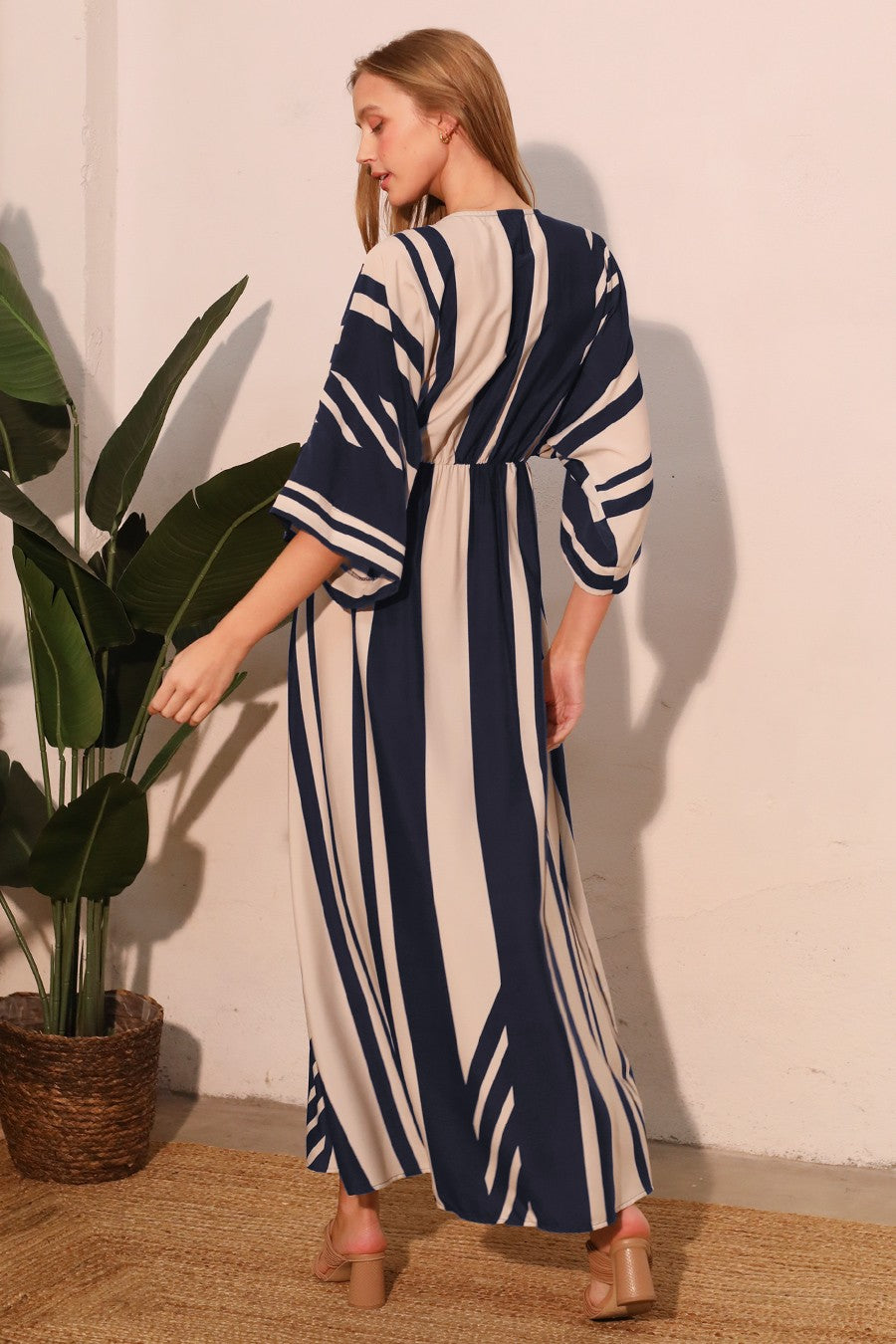 WATER WAYS MAXI