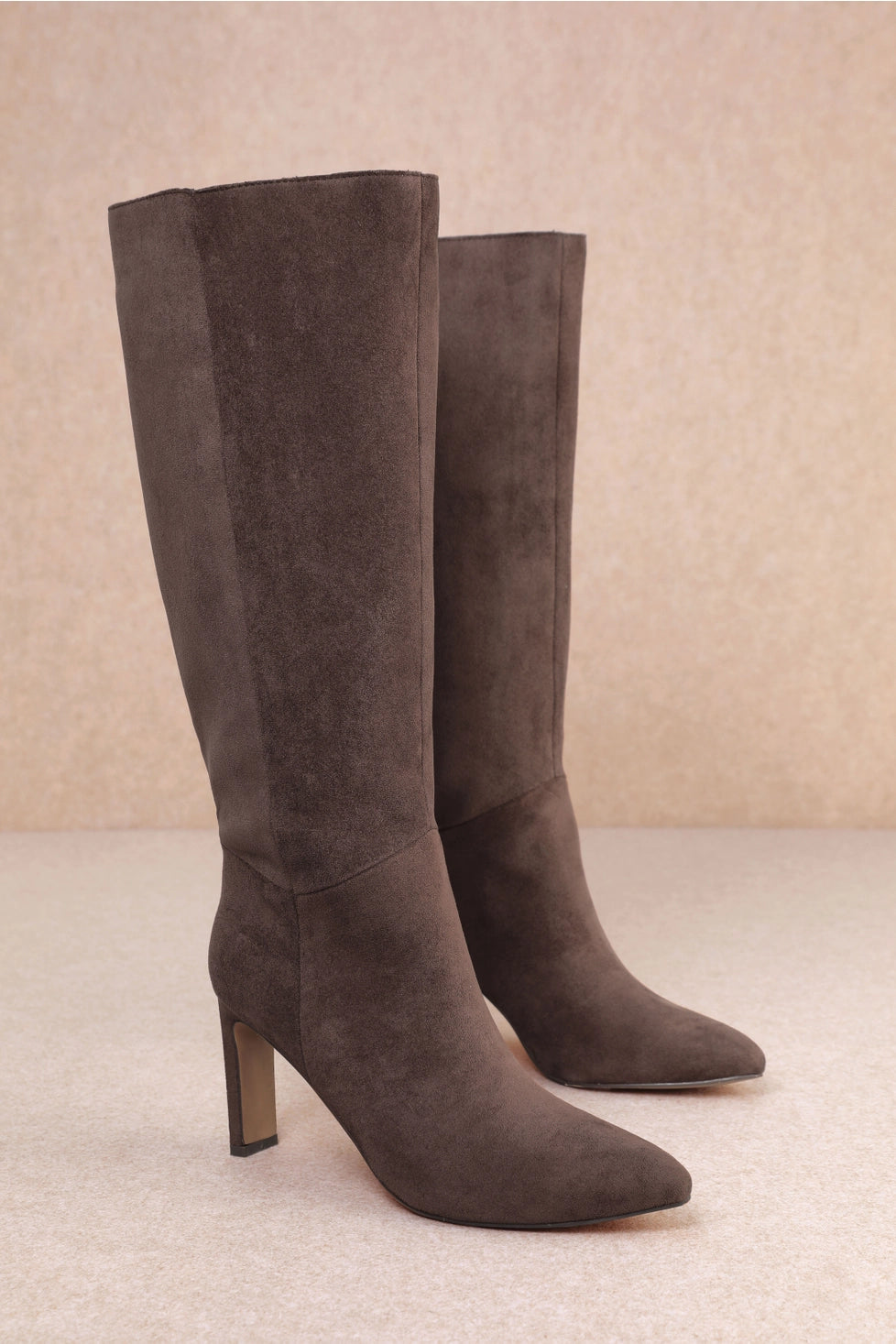 THE STRUT IT BOOT