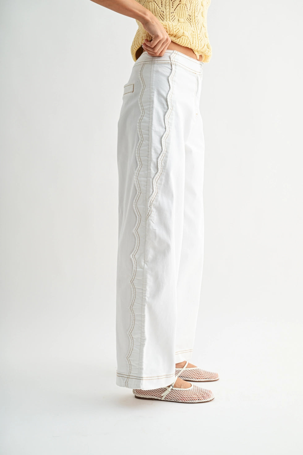 THE ZIG ZAG WHITE TROUSER
