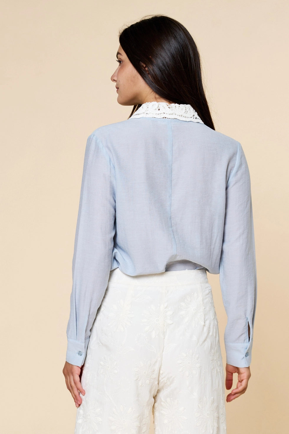 COOL UNDER THE COLLAR BLOUSE