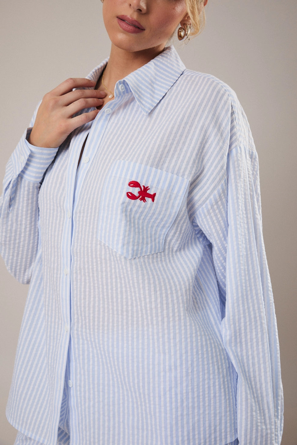 TO THE SEA BUTTON DOWN