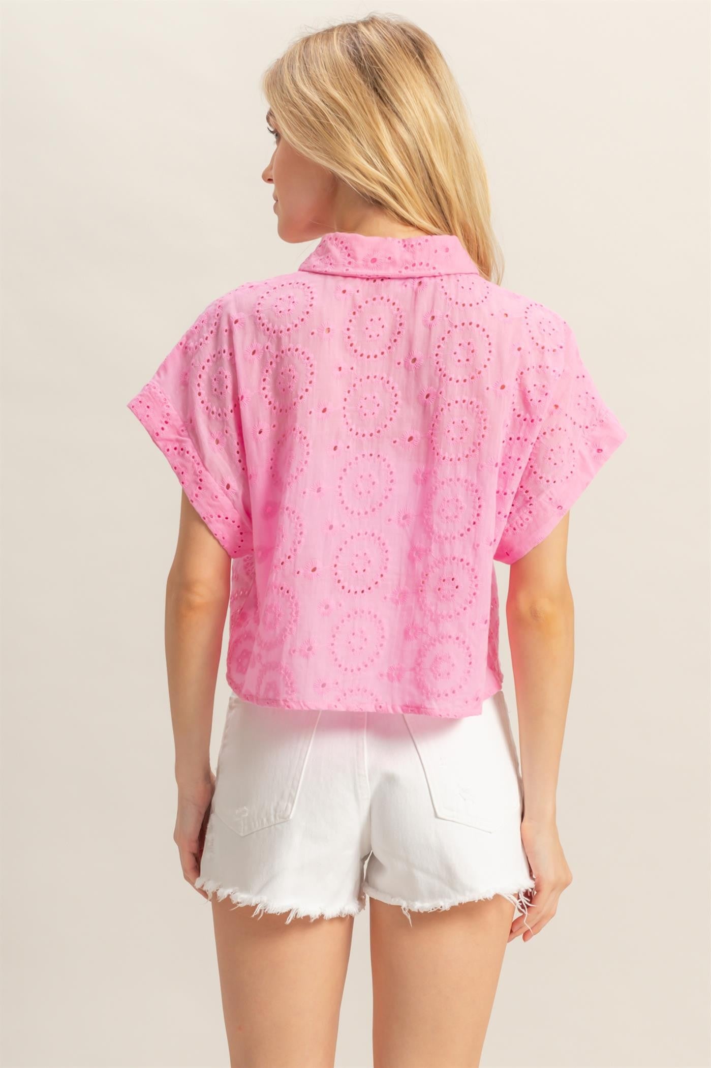 AROUND WE GO EYELET TOP