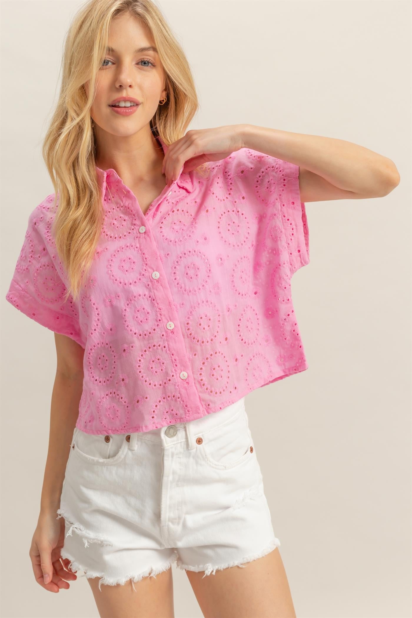 AROUND WE GO EYELET TOP