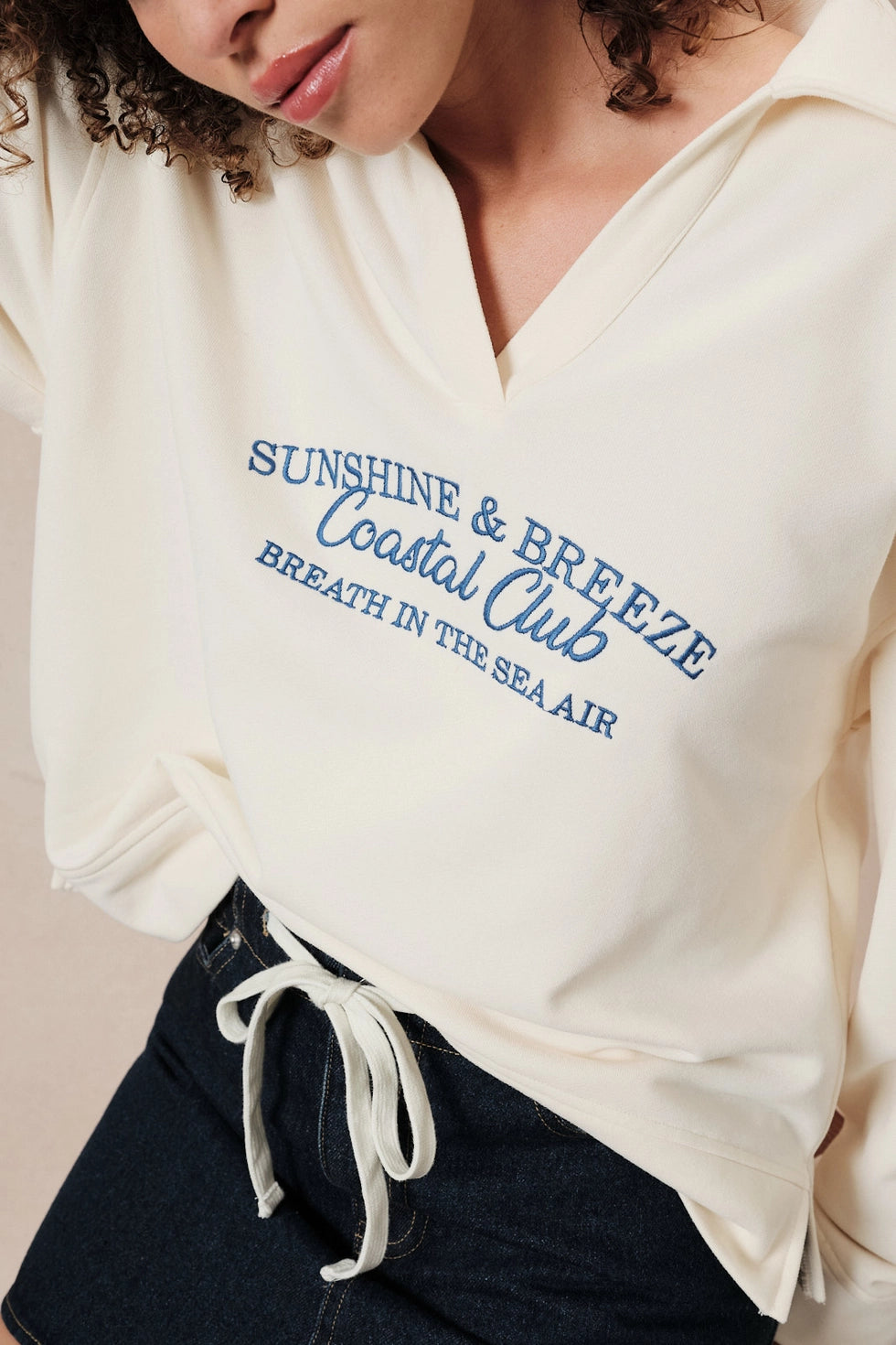COASTAL CLUB COLLARED SWEATSHIRT