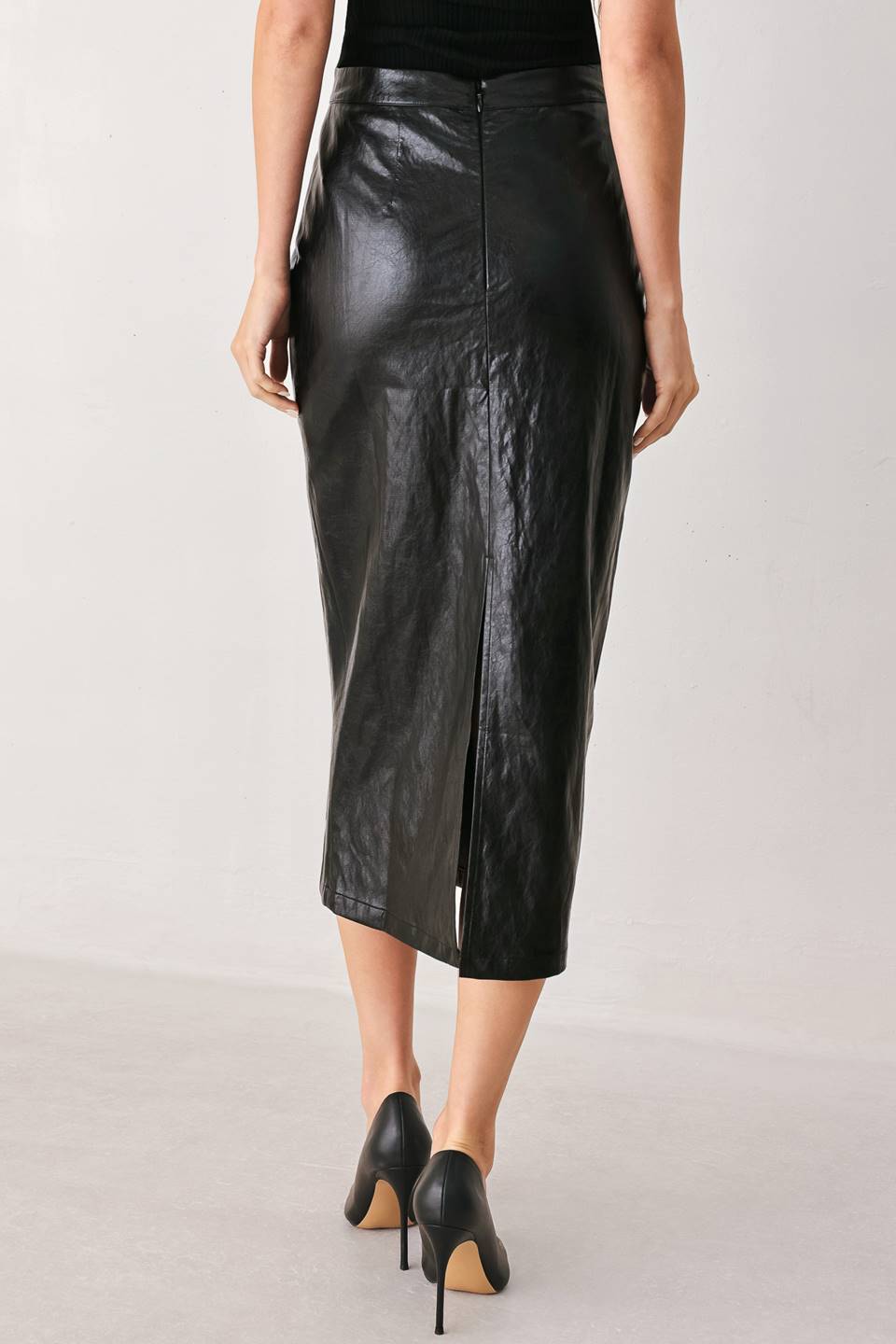 STAND TALL FAUX LEATHER PENCIL SKIRT