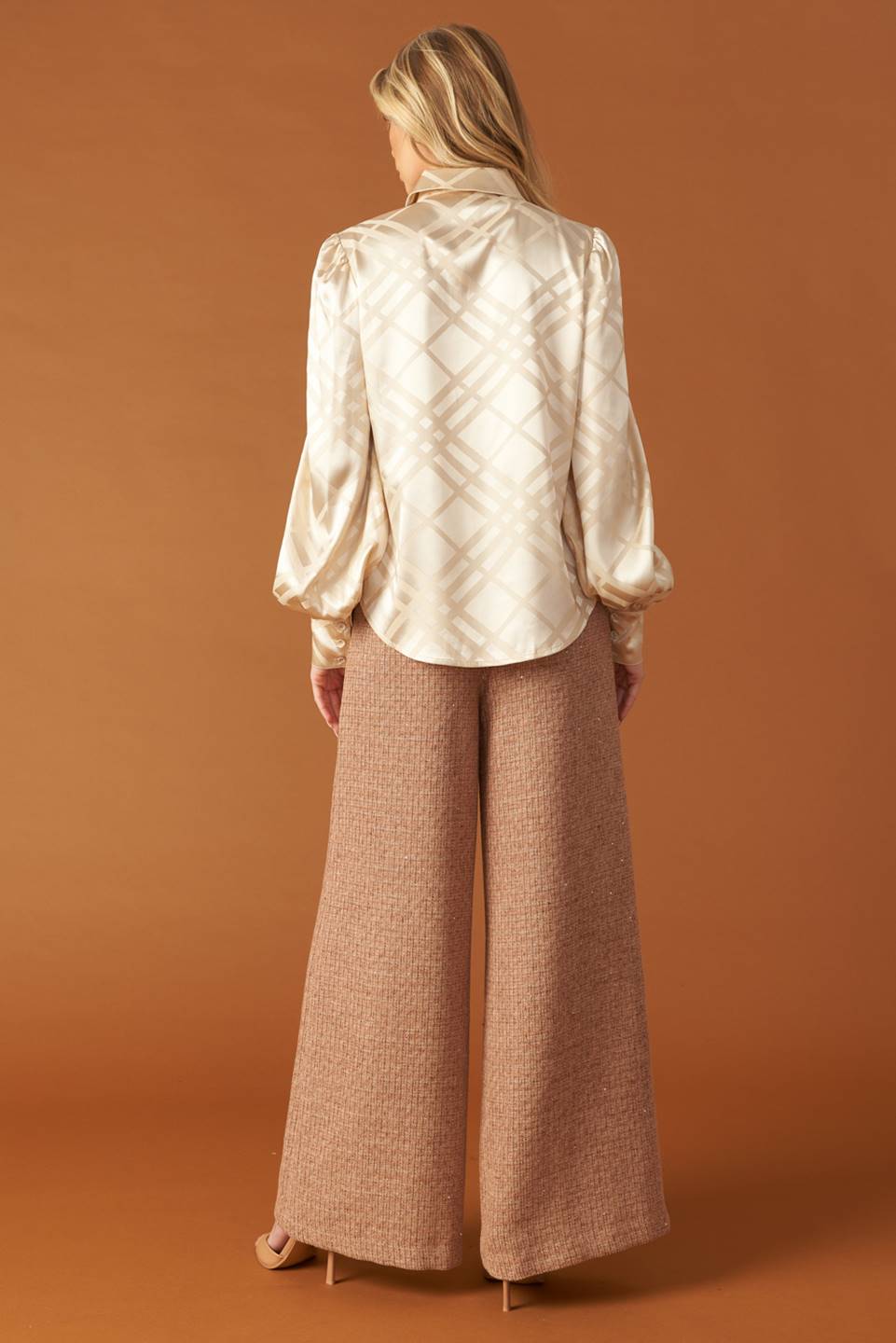 CATCH MY BREATH BLOUSE